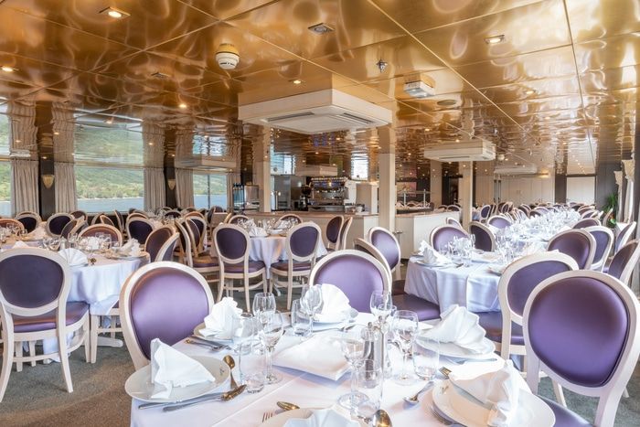 Restaurants & Dining